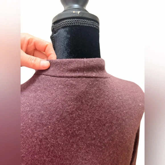 Garnet Hill Enid Patch-Pocket Cardigan 100% cashmere maroon color size M - Picture 7 of 9